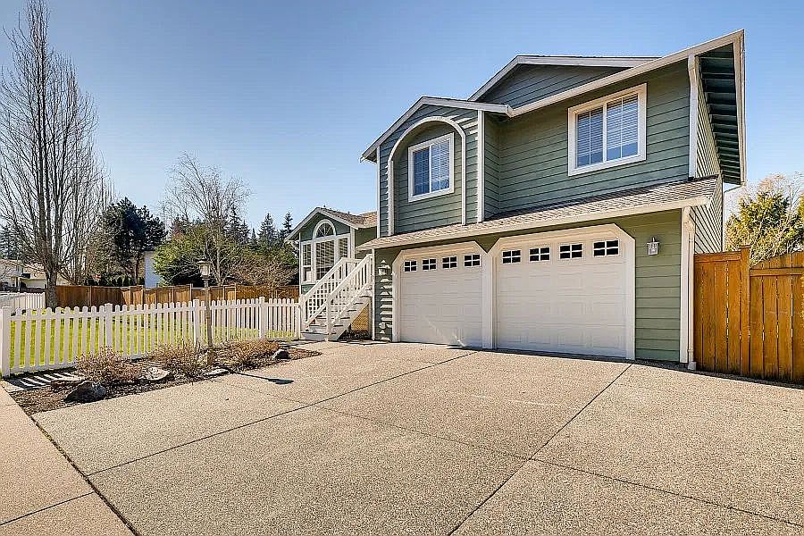 1st image of 6132 1st Dr SE