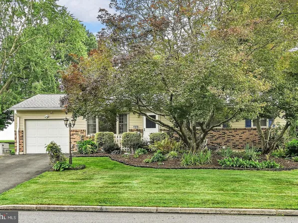 20 Clearview Dr, Lebanon, PA 17042