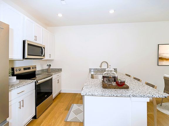 2nd image of 7314 Acorn Valley Ln