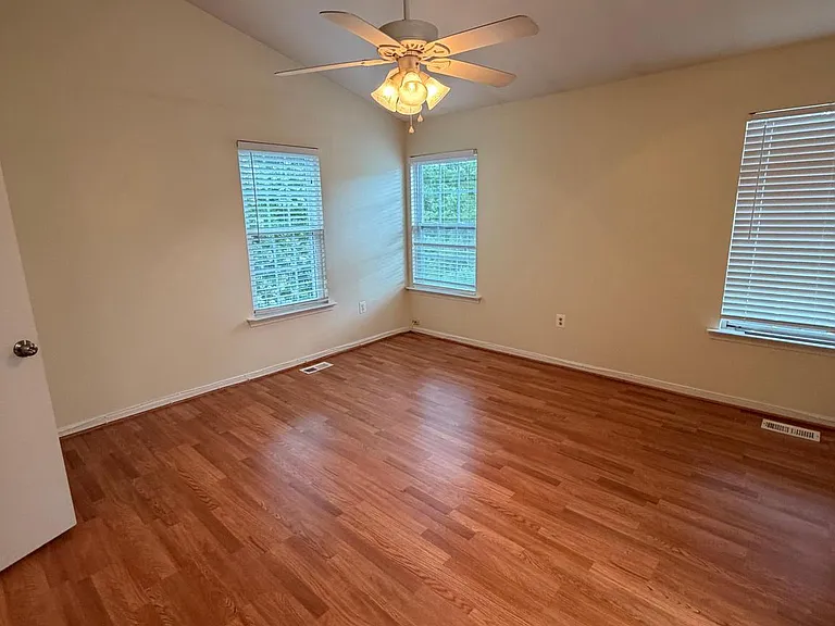 8818 Ridge Hollow Ct — Photo 26