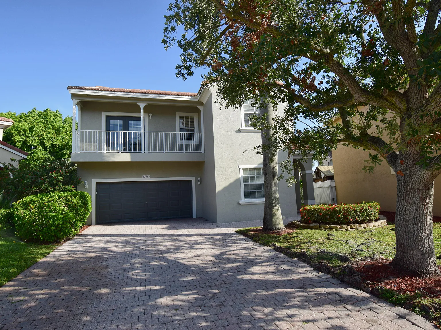 4 bed, 3.0 bath, 2512 sqft, $4,500 — Photo 1