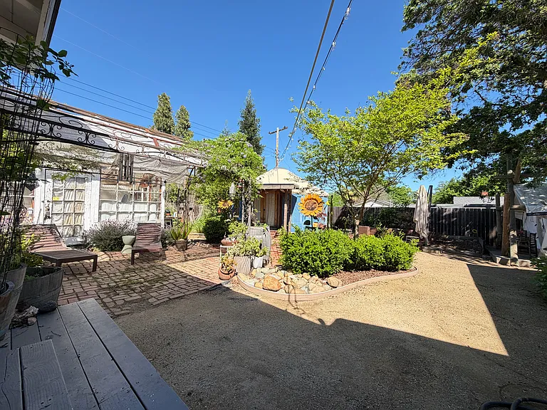 4661 Plantation Dr — Photo 14