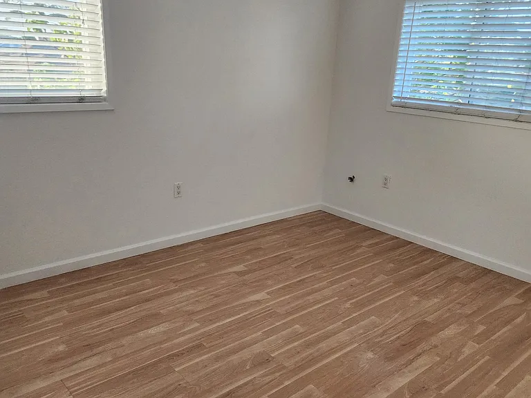 Circle Dr — Photo 5