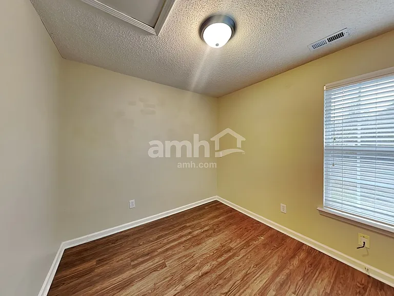 15464 Stone Hollow Dr — Photo 17