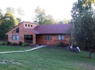 20013 Ravenda Dr, Lawrenceburg, IN 47025