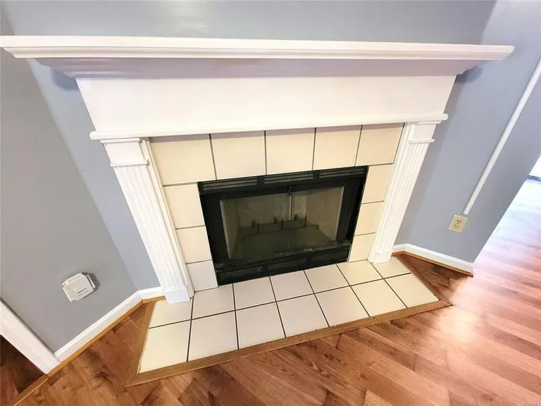 3248 Meadow Walk Ln — Photo 3