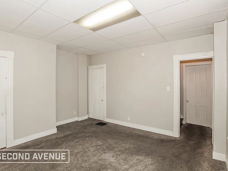 1233 Dewey Ave — Photo 13