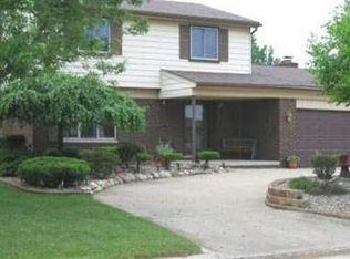 29425 E Nottingham Cir, Warren, MI 48092