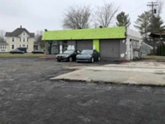 4th image of 407 S 10th St