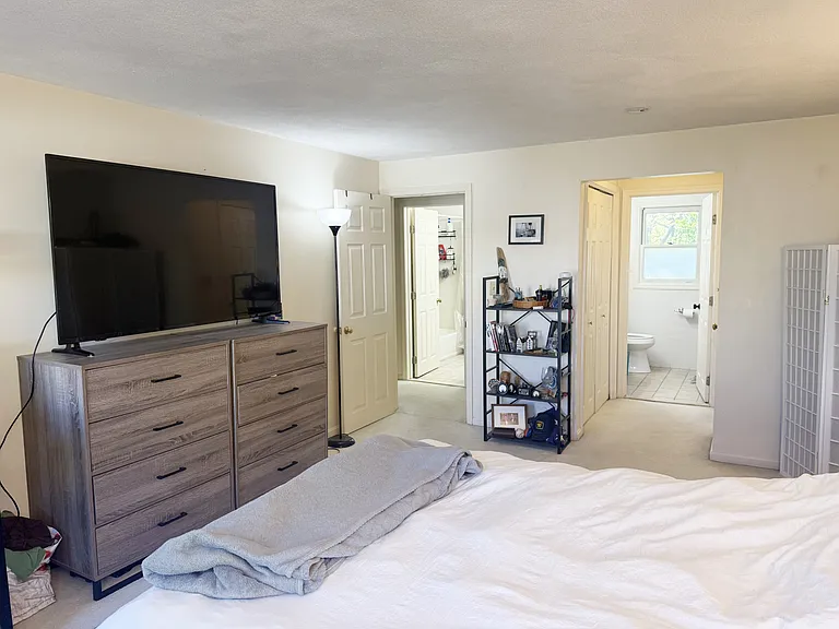 14 Kings Ct — Photo 3