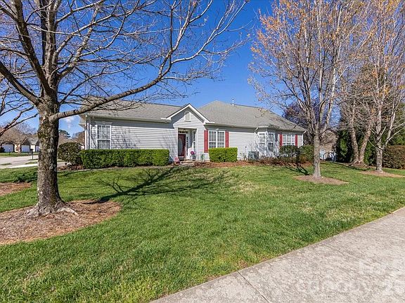 2nd image of 355 Garnet Ct