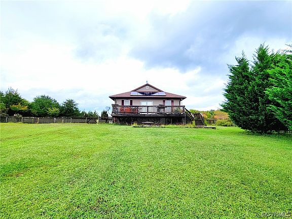 2nd image of 30 Anna Coves Ct