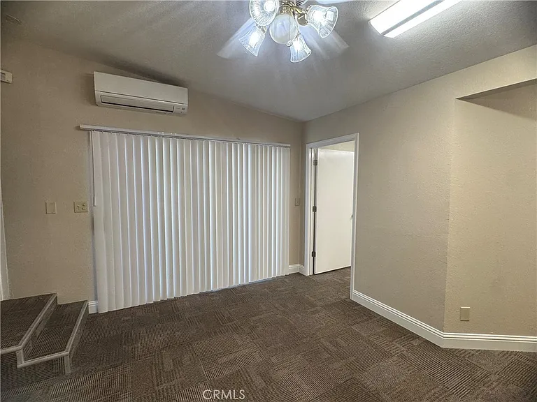 2100 Kennedy Ave — Photo 33