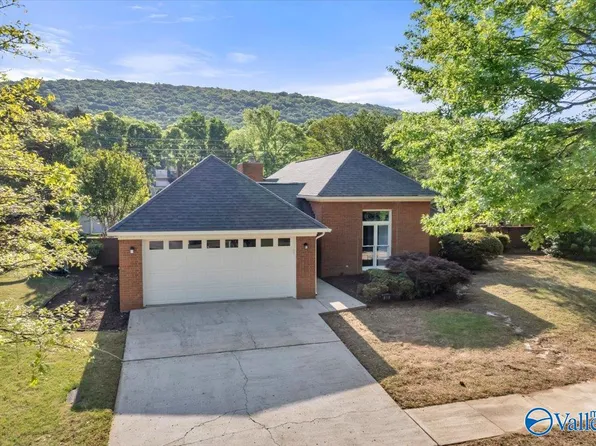 1808 Edgemere Ct SE, Huntsville, AL 35803