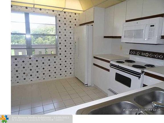 3rd image of 3303 Aruba Way APT B4
