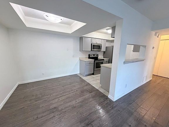 4th image of 14317 N Pennsylvania Ave #14C