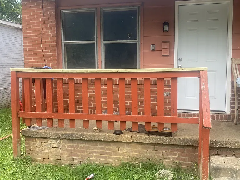 521 N Hawthorne St — Photo 1