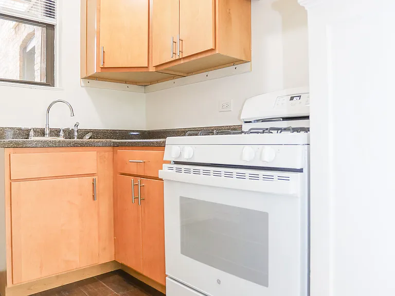 5602 W Wellington Ave #2S — Photo 8