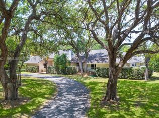 6255 SW 99th Ter, Pinecrest, FL 33156