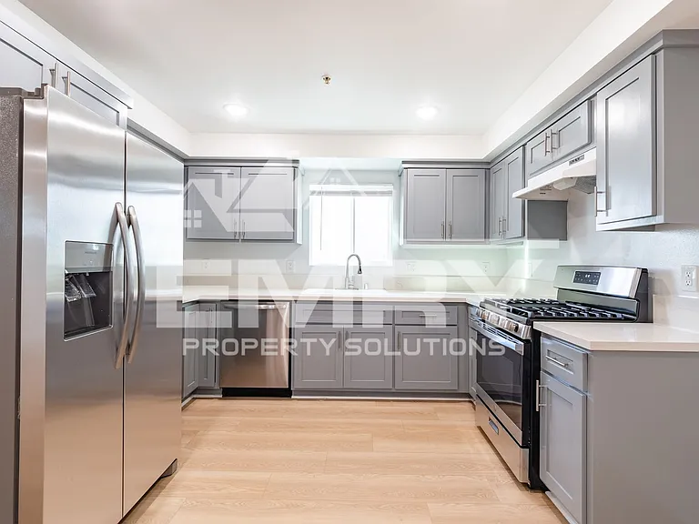 814 N Wilmington Blvd — Photo 8