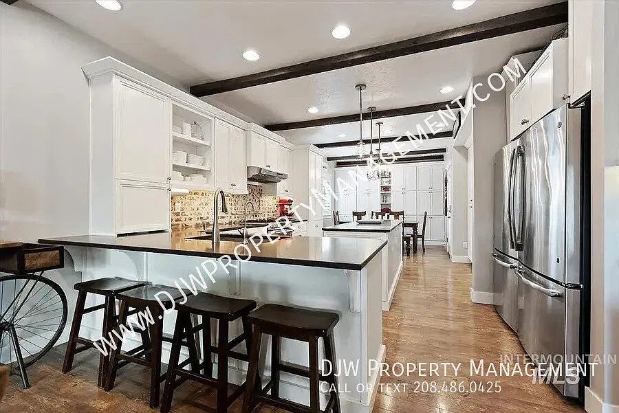 Big Home EnergyRight in Hazelwood Village! — Photo 4
