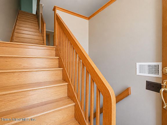 4th image of 25 Furness Pl