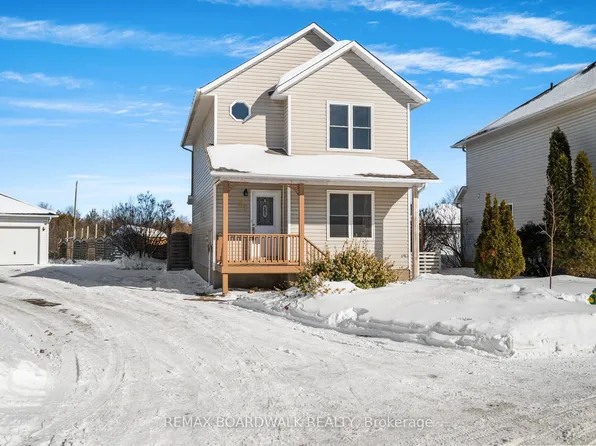 45 Johnston St, Carleton Place, ON K7C 4R7