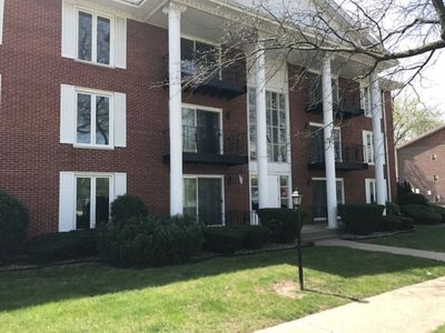 5641 W 103rd St APT 101, Oak Lawn, IL, 60453