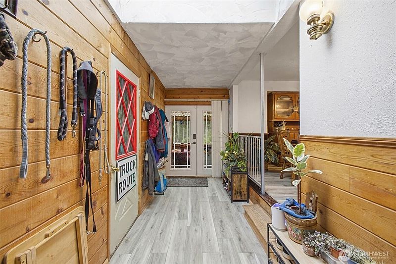5th image of 3343 Garfield Court