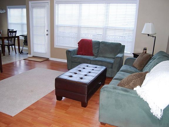 5th image of 264 Harold Dr