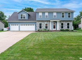 3352 E Ridge Dr, Bettendorf, IA 52722