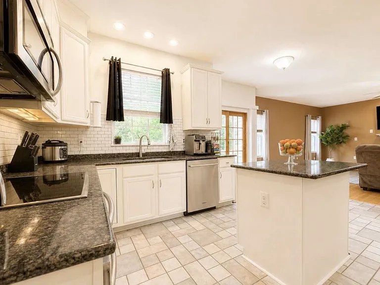 3029 Marsh Crossing Dr — Photo 5