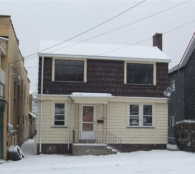 1st image of 123 Campbell St
