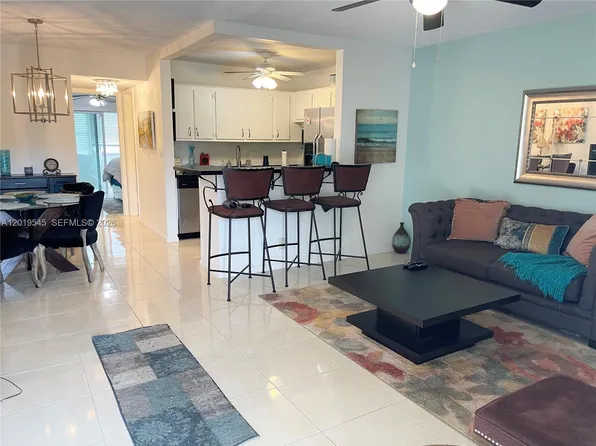 12 Dorchester E #12-A, West Palm Beach, FL 33417