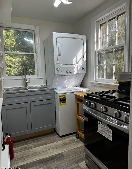 175 Cherry Ln #C — Photo 3