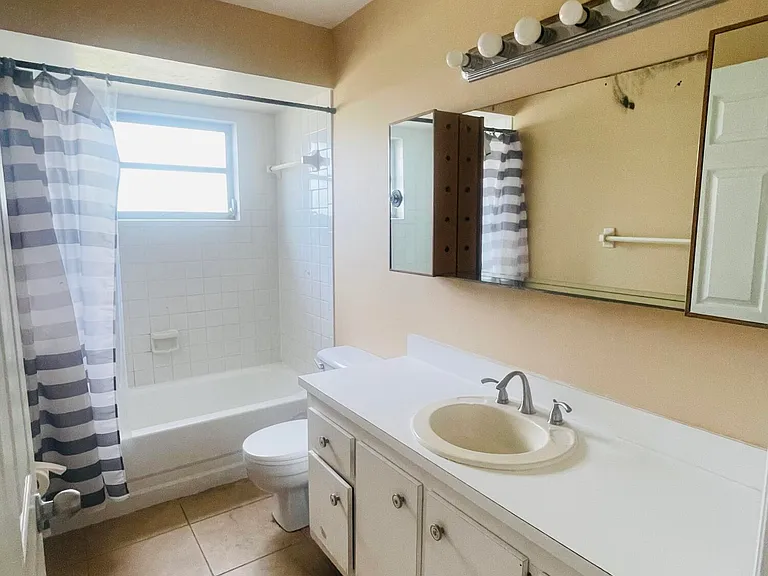 420 S B St #A4 — Photo 5