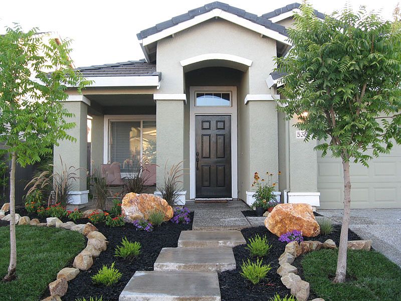 Front of 5367 Alvoca Way