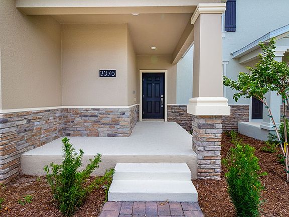 3rd image of 3075 Villa Way Cir