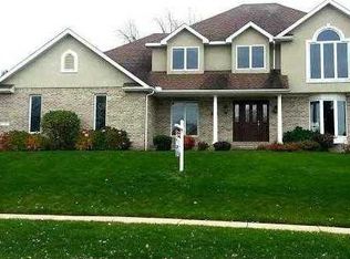 517 Intrepid Dr, Erie, PA 16509