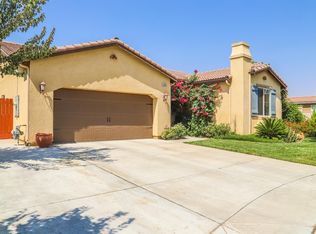 3665 Robinwood Ave, Clovis, CA 93619
