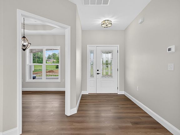 2nd image of 102 Stonegate Dr