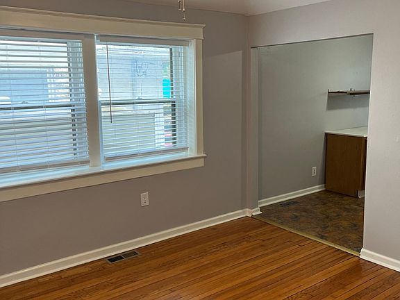 5th image of 3633 Central St APT 1
