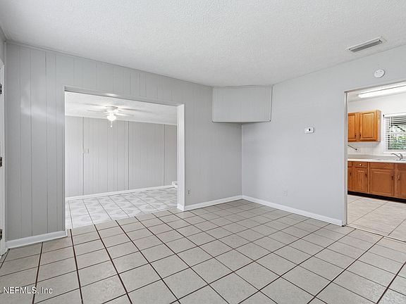 5th image of 10180 HERNDON Road