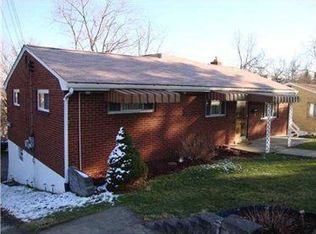 6 Bench Dr, Mc Kees Rocks, PA 15136