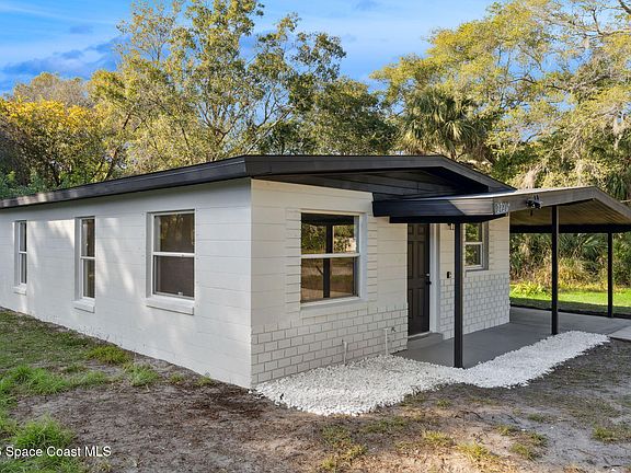 2nd image of 2720 Pineapple Ave