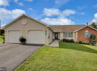 958 Myerstown Rd, Gardners, PA 17324