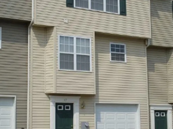 18 Talia Dr, Inwood, WV 25428