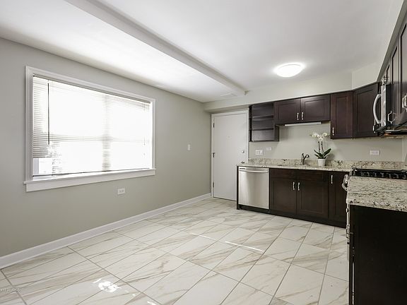 4th image of 1331 W Chase Ave APT 1B