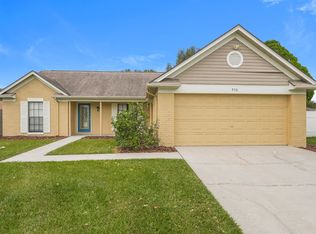 936 Sunridge Point Dr, Seffner, FL 33584