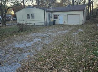 7334 NE 51st St, Kansas City, MO 64119